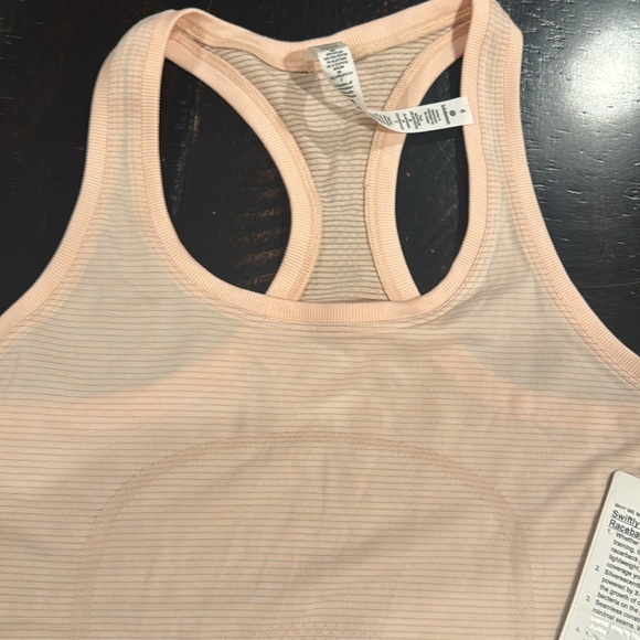 Brand new Lululemon Swiftly Speed Raceback - Picture 3 of 3